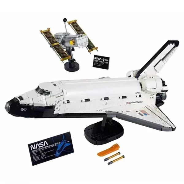 Réplica da Nave Espacial Discovery para montar + Mini Telescópio Hubble